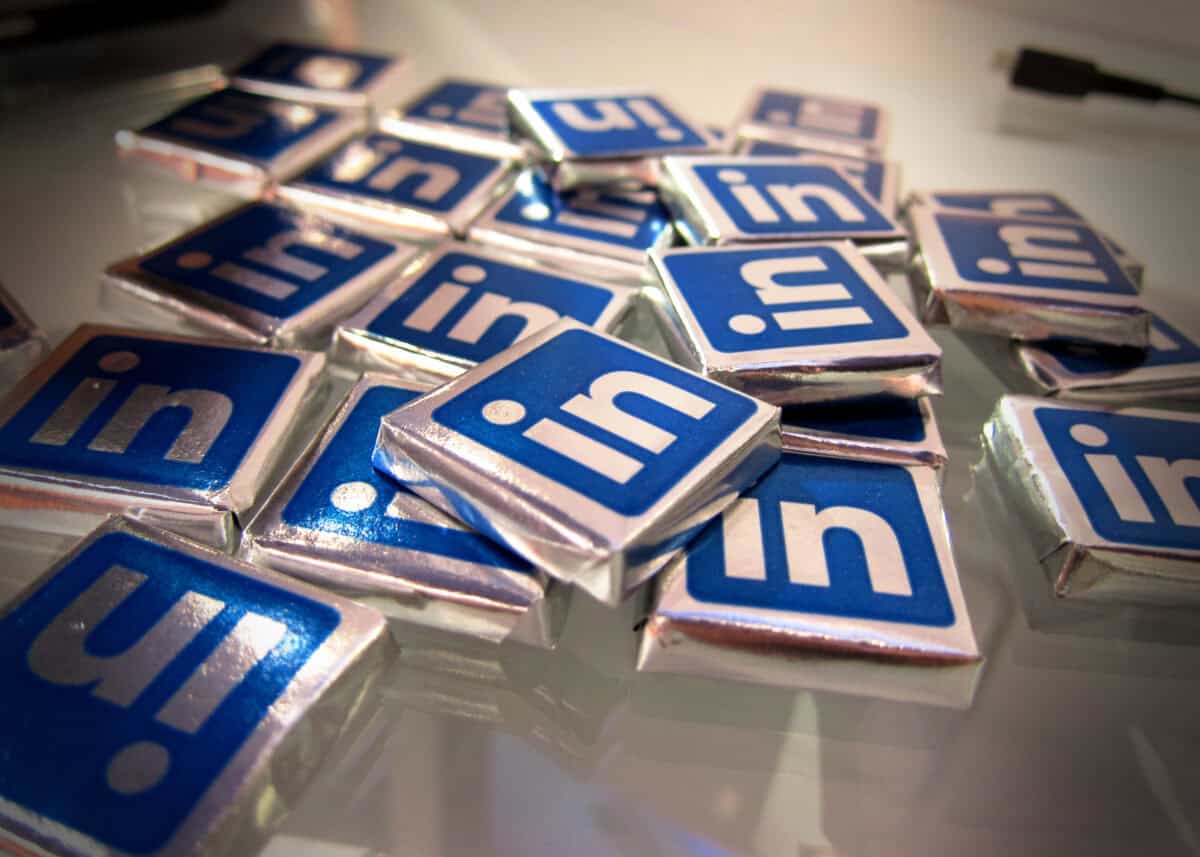 Modèle économique de LinkedIn : sources de revenus et stratégies 2025