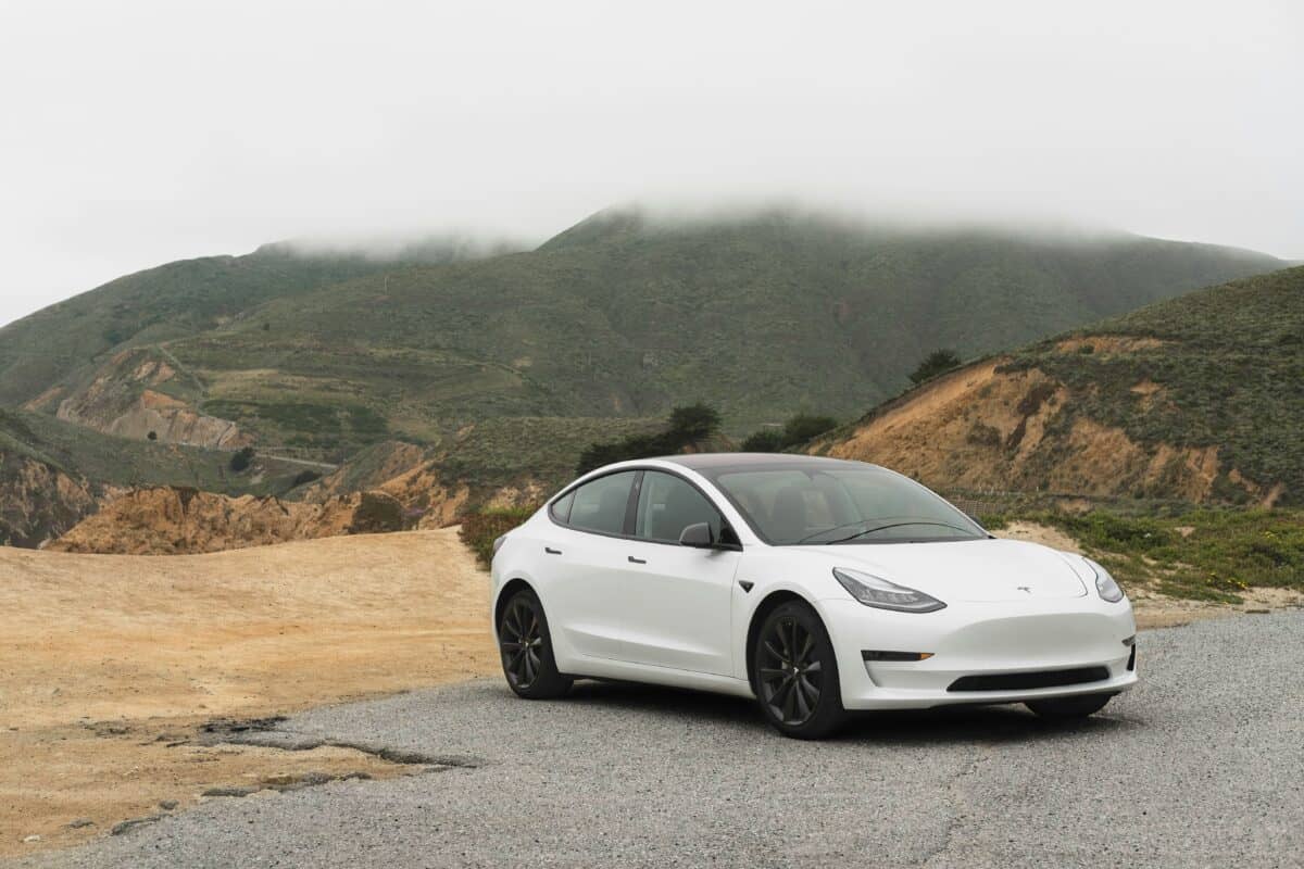 Modèle économique de Tesla : analyse approfondie et perspectives 2025